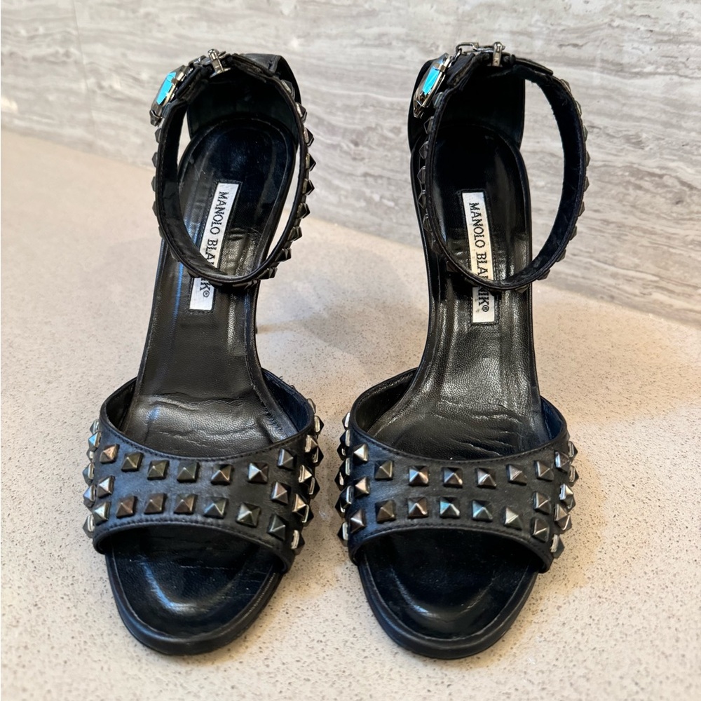 Studded Manolo Blahnik 8.5 US